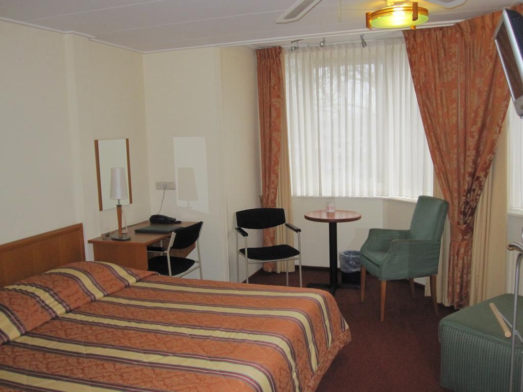 Hotel Kuik Ruinen Habitación foto